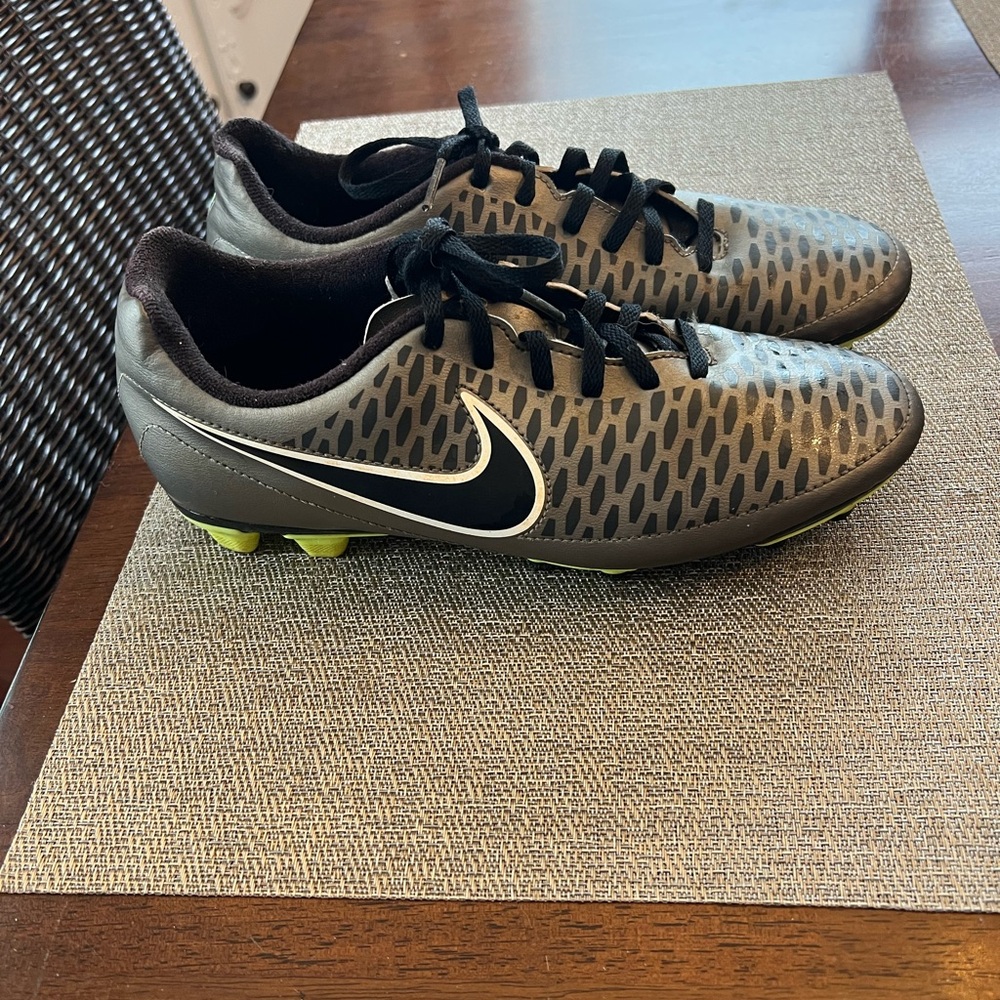 Nike Black and Gray Athletic Shoes